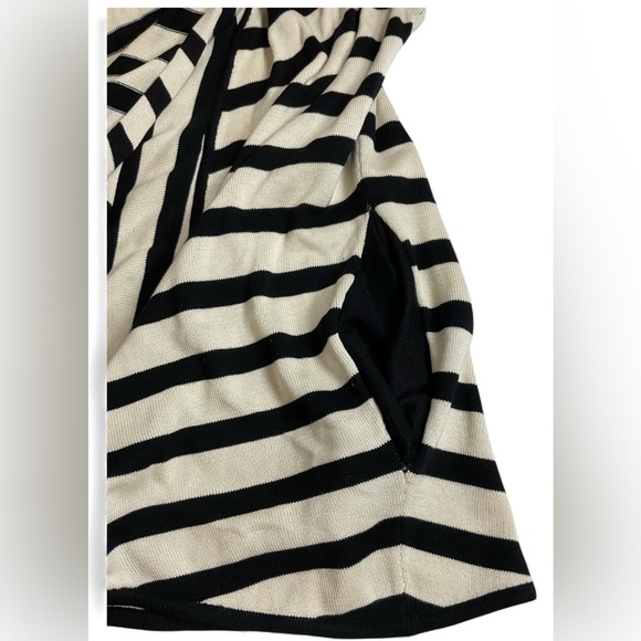 Diane Von Furstenberg DVF Black/Cream Stripe Silk Blend Knit Vest Cardigan. L. - Picture 9 of 11